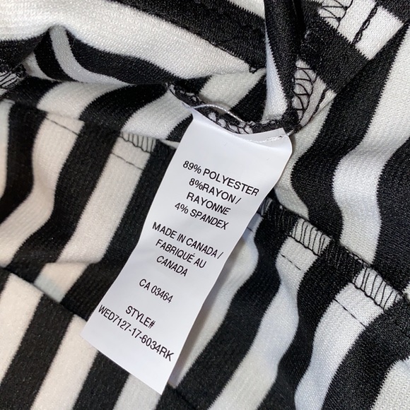 Ricki’s | Woman’s 3/4 Sleeve Black & White Striped Blazer - Size XS - Picture 4 of 4